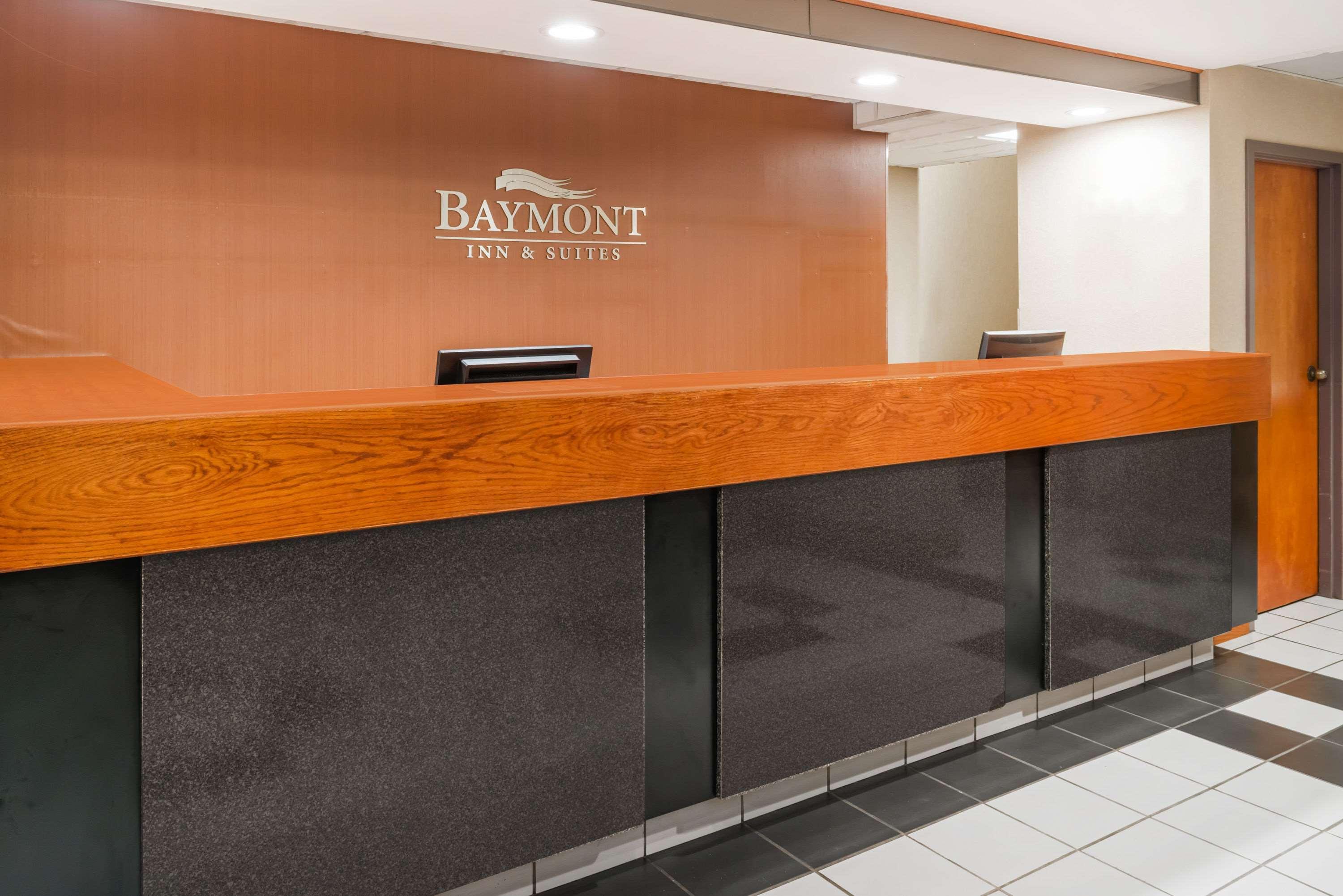 Baymont By Wyndham Clarksville Northeast Exteriör bild