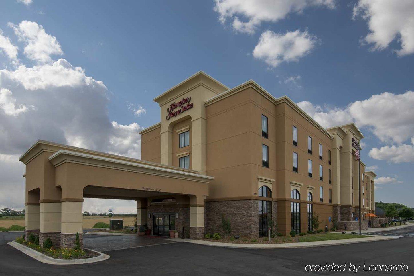 Baymont By Wyndham Clarksville Northeast Exteriör bild