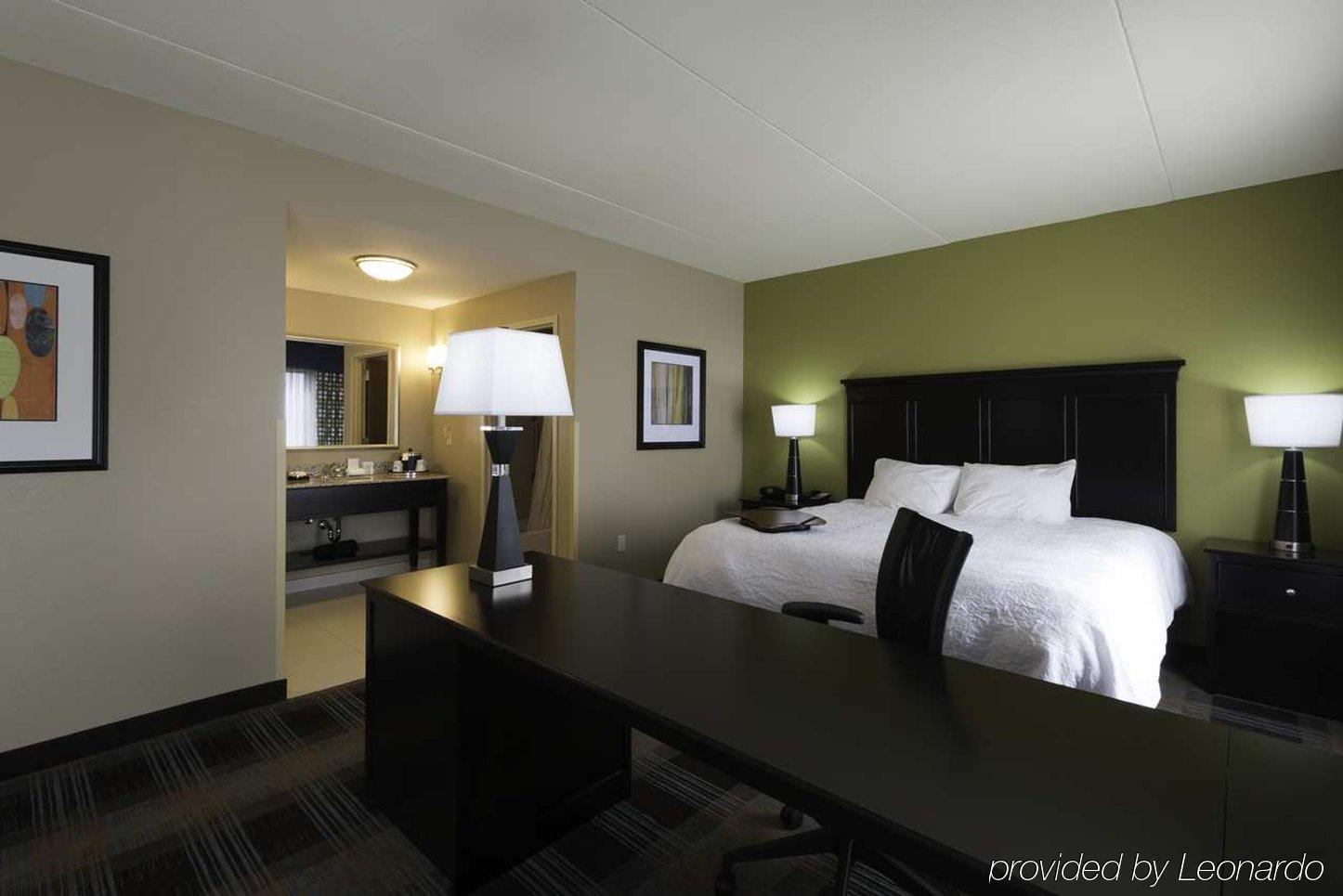 Baymont By Wyndham Clarksville Northeast Exteriör bild