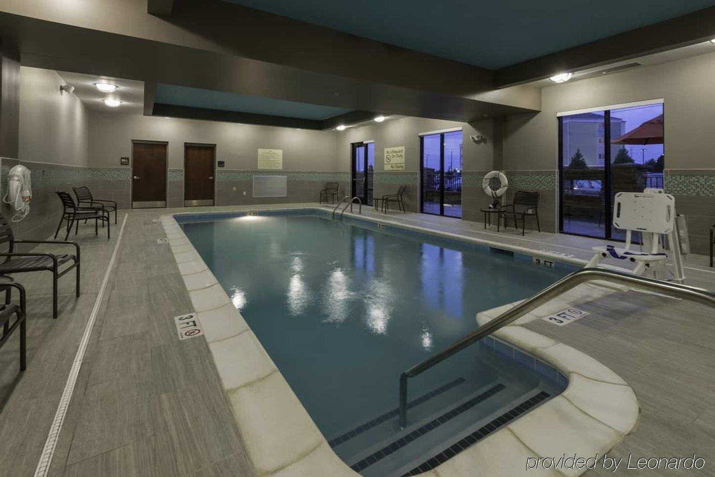 Baymont By Wyndham Clarksville Northeast Exteriör bild